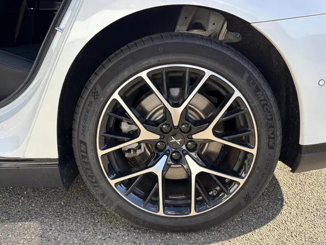 XPENG P7 AWD Performance 86 kWh 2025 Elektrisch 11