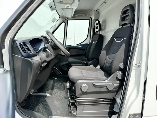 Iveco Daily 35S16 2.3 2021 Diesel 8