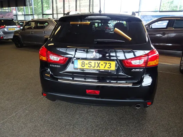 Mitsubishi ASX 1.6 Cleartec Intense 2013 Benzine 6