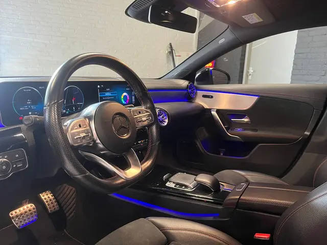 Mercedes-Benz CLA 180 AMG Premium Plus 2019 Benzine 29