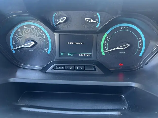 Peugeot e-Partner Pro 50 kWh 2022 Elektrisch 10