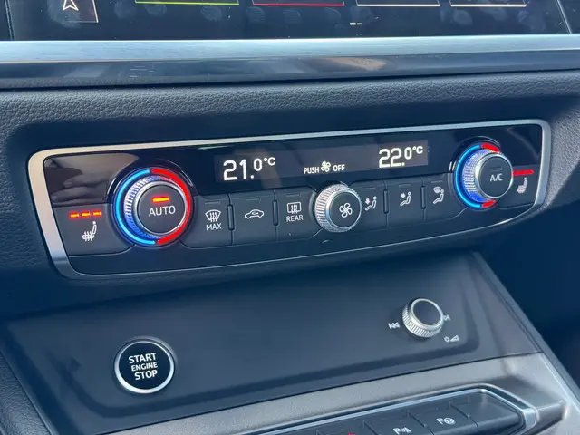 Audi Q3 35 TFSI * Leder * 360 Camera * Keyless 2020 Benzine 42