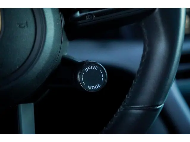 Porsche Taycan Performance 84 kWh 2021 Elektrisch 49