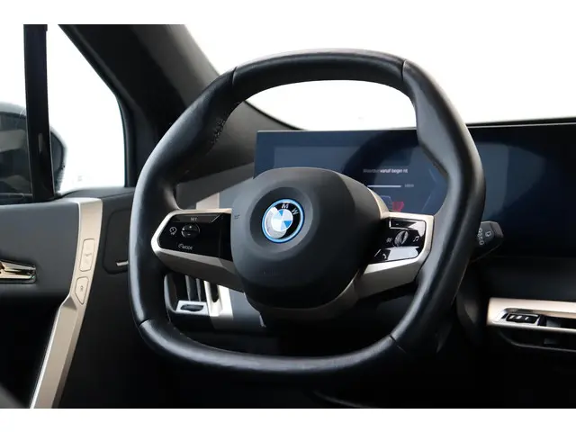 BMW iX M60 High Executive 112 kWh 2023 Elektrisch 17