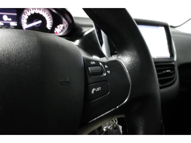 Peugeot 208 1.4 VTi Envy 2012 Benzine 20