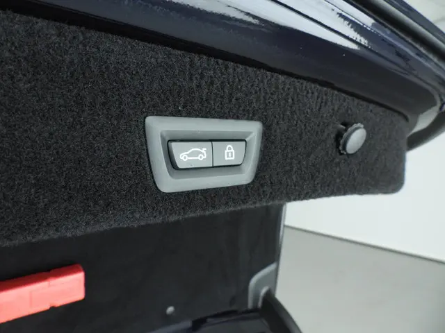 BMW 7 Serie 750i xDrive 2021 Benzine 55