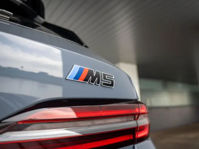 BMW M5 Touring 2026 Hybride Benzine 33