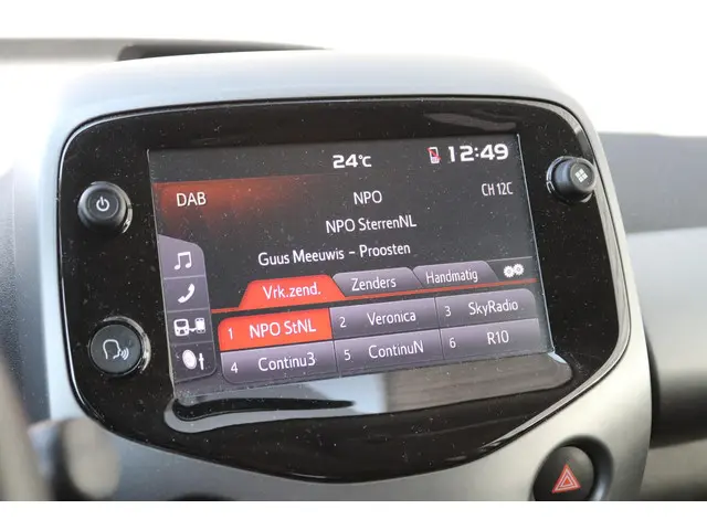 Toyota Aygo 1.0 VVT-i x-joy 2019 Benzine 19