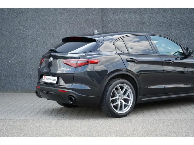 Alfa Romeo Stelvio 2.0 T AWD First Edition 2018 Benzine 7