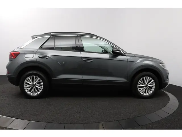 Volkswagen T-Roc 1.0 TSI 110pk Life 2023 Benzine 12