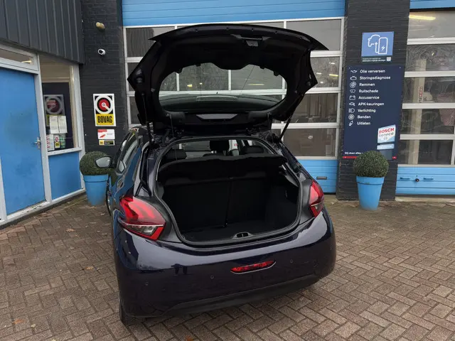 Peugeot 208 1.2 RIJKLAAR! Nieuwe Distributie 2019 Benzine 39
