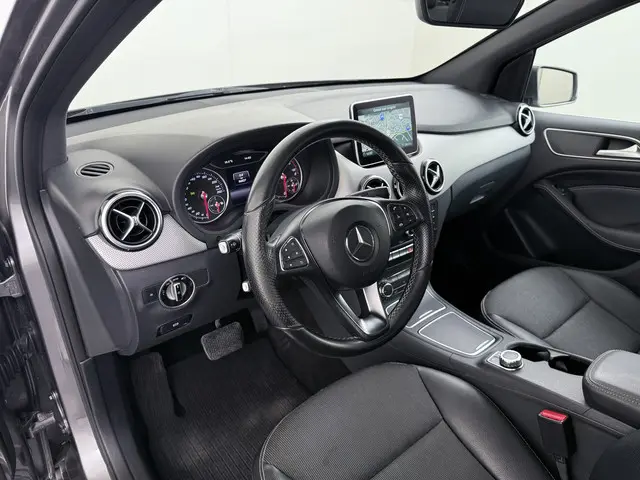 Mercedes-Benz B-Klasse 180 CDI Urban 2015 Diesel 12