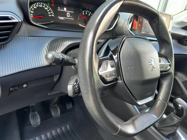 Peugeot 208 1.2 PureTech Active 2020 Benzine 13
