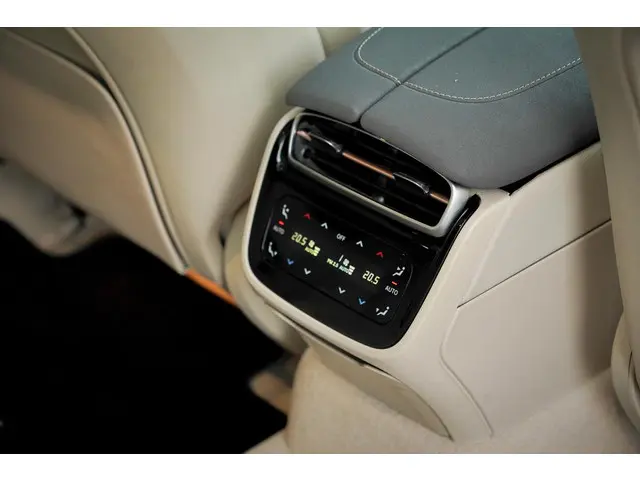 Mercedes-Benz EQS 450+ AMG Line 108 kWh 2021 Elektrisch 40