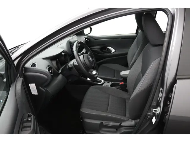 Toyota Yaris 1.5 Hybrid Dynamic 2021 Hybride Benzine 17