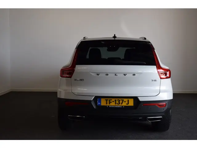 Volvo XC40 2.0 T4 190pk AUT8 R-Design 2018 Benzine 19