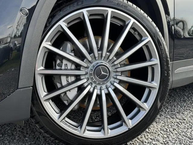 Mercedes-Benz GLA AMG 35 4MATIC 2021 Benzine 40