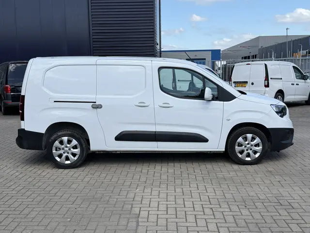 Opel Combo 1.5D130PK L2H1 Edition 2021 Diesel 14