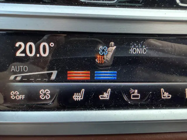 BMW 7 Serie 750i xDrive High Executive 2018 Benzine 22