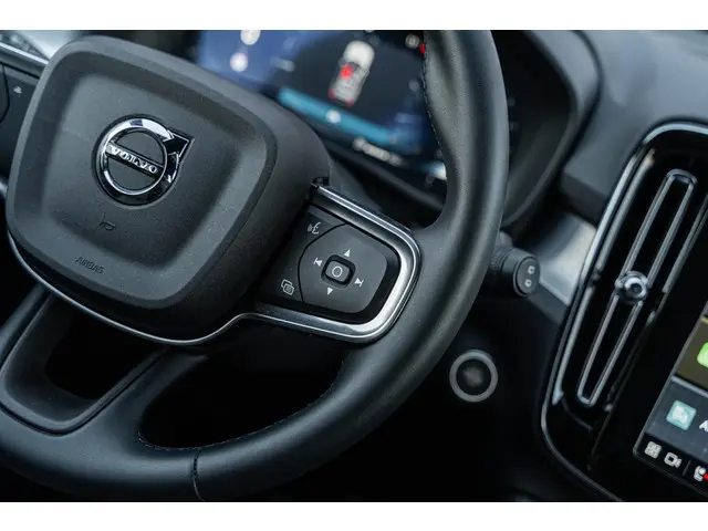 Volvo XC40 2.0 B4 Plus Dark 2025 Benzine 28