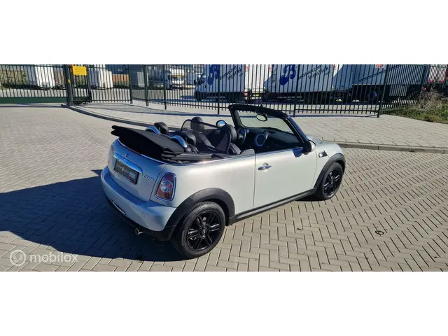 MINI Cooper Cabrio 1.6 Chili NAVI/LEER/PDC/VOL 2012 Benzine 10