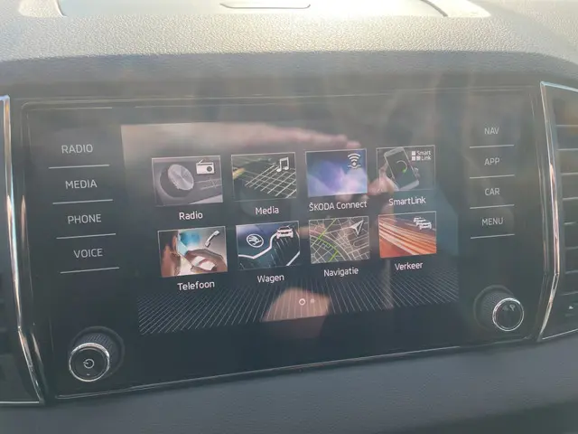 Škoda Karoq 1.0 TSI Clever Edition 2019 Benzine 19