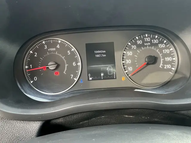 Renault Master T35 2.3 dCi 180 L2H2 Energy 2020 Diesel 5