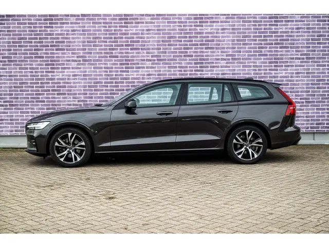 Volvo V60 2.0 B3 Plus Dark 2023 Benzine 4