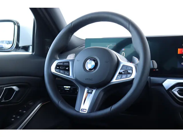 BMW 3 Serie Sedan 320i 2025 Benzine 16