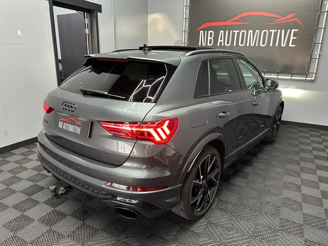 Audi RSQ3 2.5 TFSI Quattro 2021 Benzine