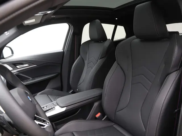 BMW iX2 eDrive20 65kWh 2024 Elektrisch 5