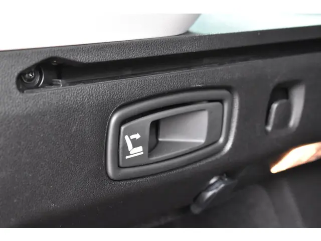 Renault Mégane Estate TCe 140 EDC Techno 2023 Benzine 23