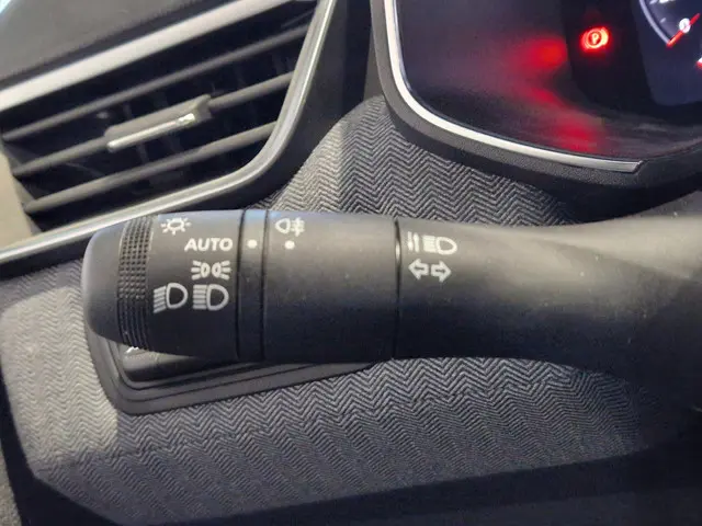 Renault Clio 1.0 TCe 90 GPF techno 2024 Benzine 20