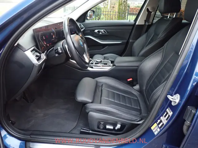 BMW 3 Serie Touring 320e 2022 Hybride Benzine 11