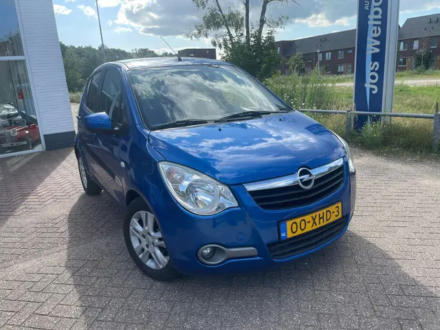 Opel Agila 1.2 Edition 2012 Benzine 3