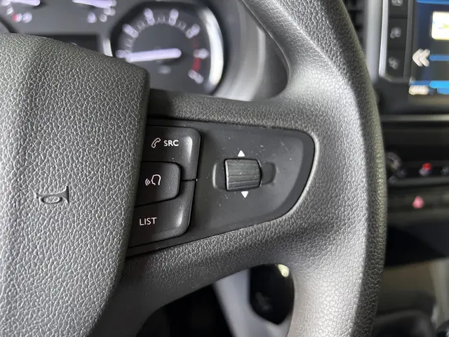 Peugeot Expert 2.0 BlueHDI 145 S&S 2023 Diesel 10