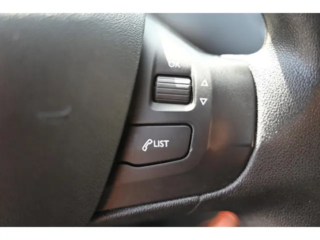 Peugeot 208 1.2 PureTech Blue Lion 2018 Benzine 27
