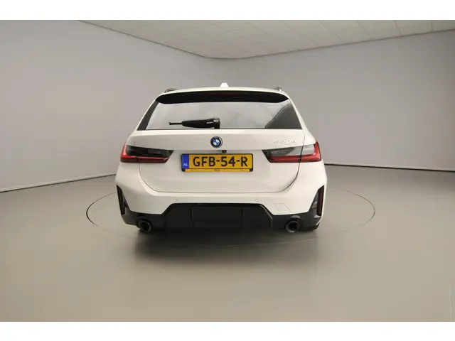 BMW 3 Serie Touring 330e 2024 Hybride Benzine 6
