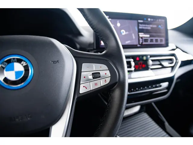 BMW X3 xDrive30e High Executive 2021 Hybride Benzine 33