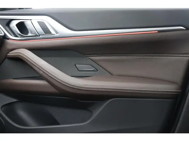 BMW i4 M50 High Executive 2023 Elektrisch 38