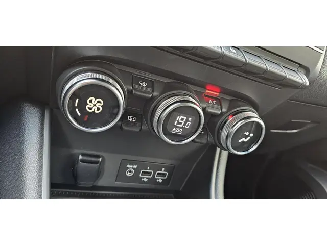 Renault Captur 1.0 TCe 90 Intens 2021 Benzine 28