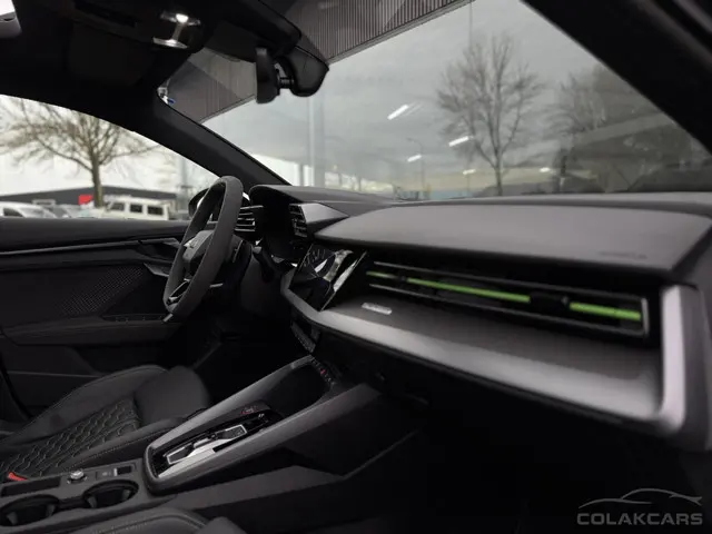 Audi RS3 2.5 TFSI RS 3 quattro 2025 Benzine 59