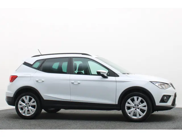 SEAT Arona 1.0 TSI Style Business Intense 2019 Benzine 19