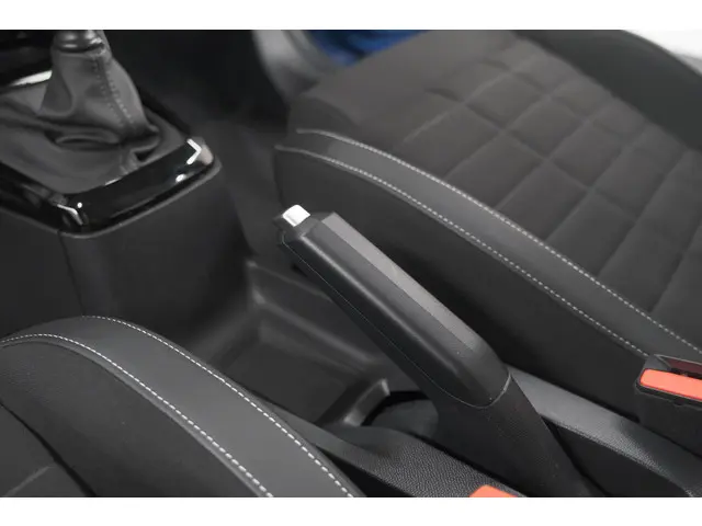 Citroën C3 1.2 Turbo 100pk Plus 2025 Benzine 34