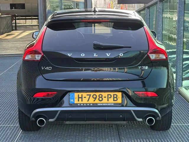 Volvo V40 1.5 T3 Polar+ Sport 2020 Benzine 18