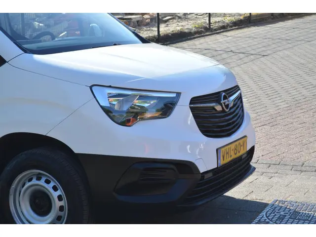 Opel Combo 1.5D L1H1 Edition 2020 Diesel 26