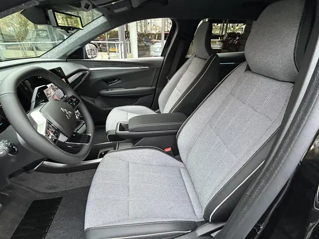 Mitsubishi Eclipse Cross Intense+ 87 kWh 2026 Elektrisch 6