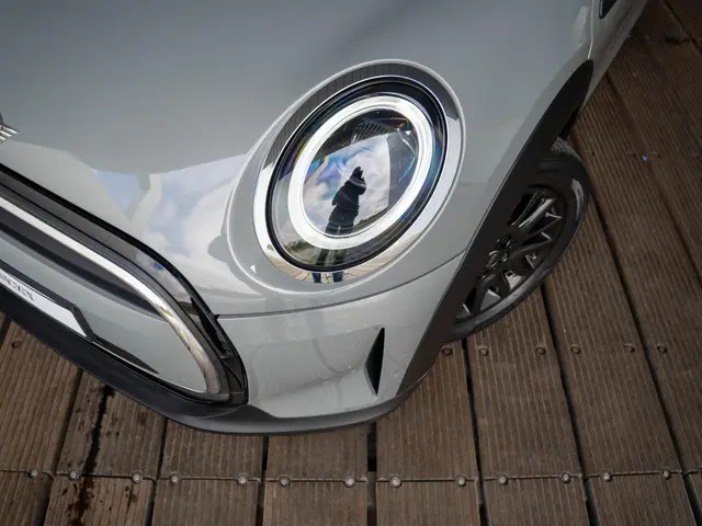 MINI 5-Deurs One 2022 Benzine 13