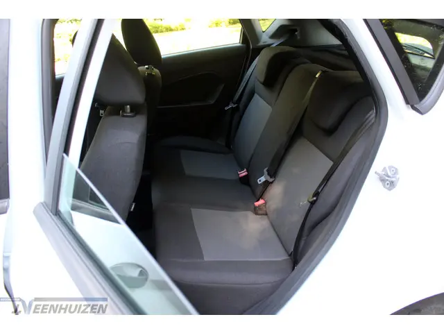 Ford Fiesta 1.25 2015 Benzine 11