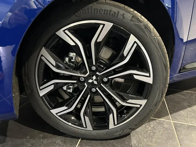 Mitsubishi Colt 1.6 HEV Intense+ 2025 Hybride Benzine 24